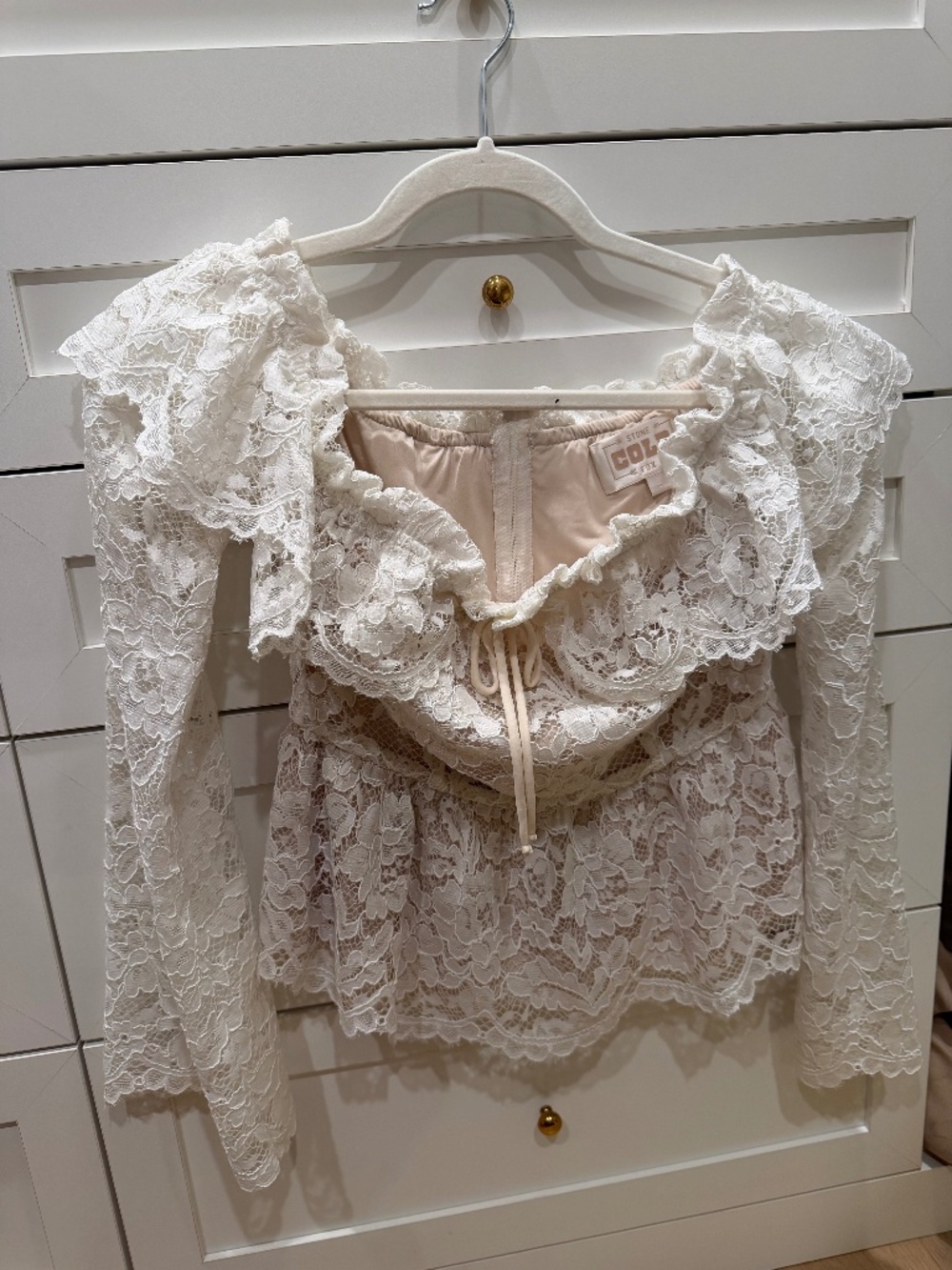 Stone Cold Fox White Lace Off Shoulder Ruffle Peplum Top Bridal Size 2